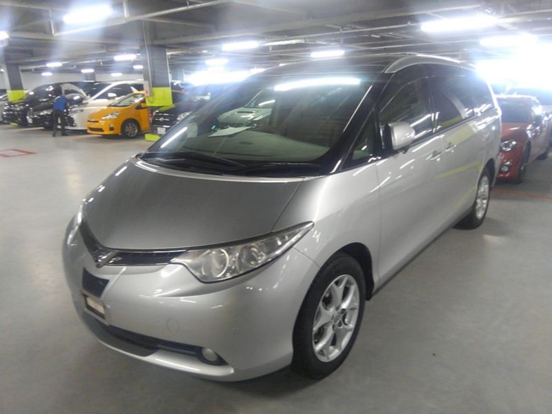 2008 Toyota Estima 4WD 7 seater left front