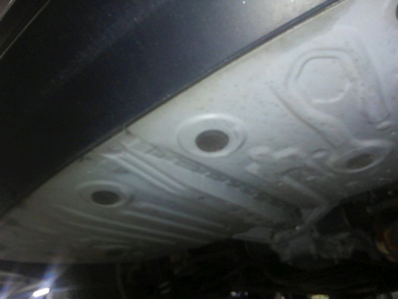 2008 Toyota Estima 4WD 7 seater underbody 3