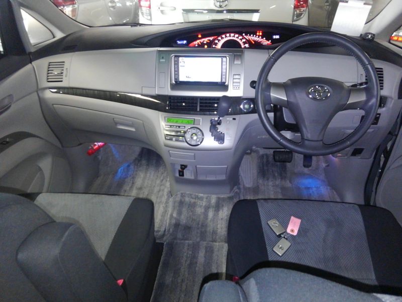 2008 Toyota Estima Areas S 2WD 8 seater interior 3