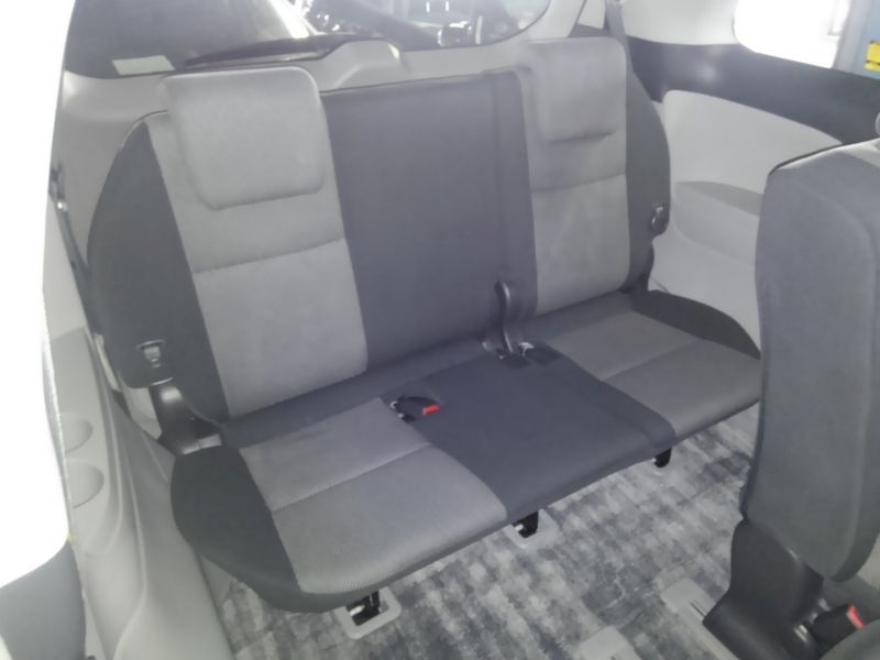 2008 Toyota Estima Areas S 2WD 8 seater interior 4