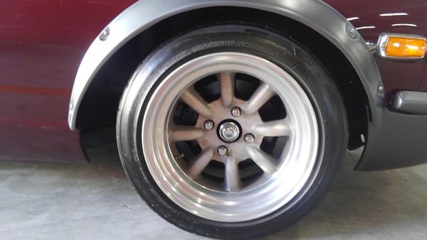 1977 Nissan FairladyZ 2 seater wheel