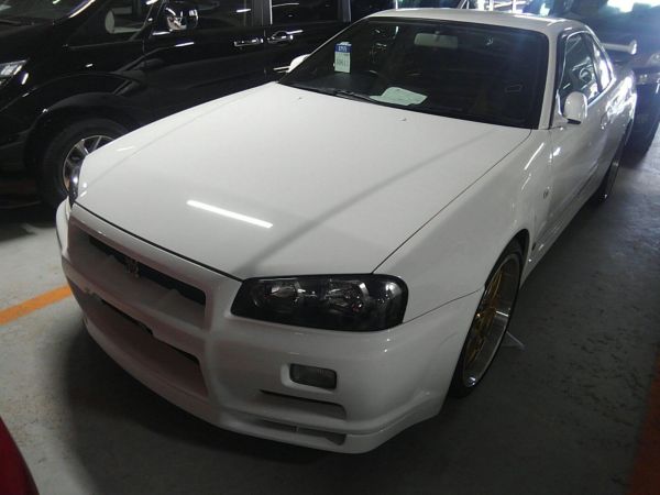 2001 Nissan Skyline R34 GTR left front