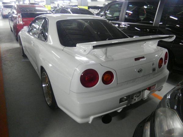 2001 Nissan Skyline R34 GTR left rear