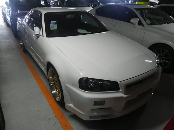 2001 Nissan Skyline R34 GTR right front