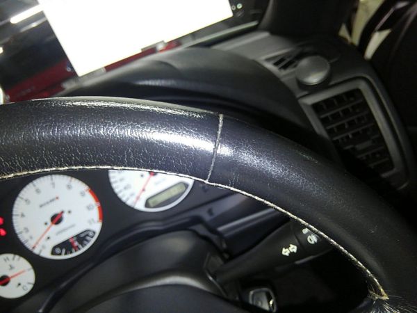 2001 Nissan Skyline R34 GTR steering wheel minor wear