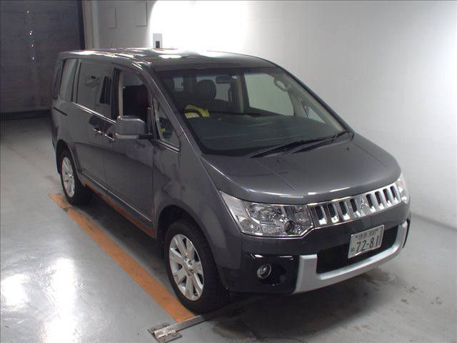 2014 Mitsubishi Delica D5 petrol CV5W 4WD G Power package auction 1