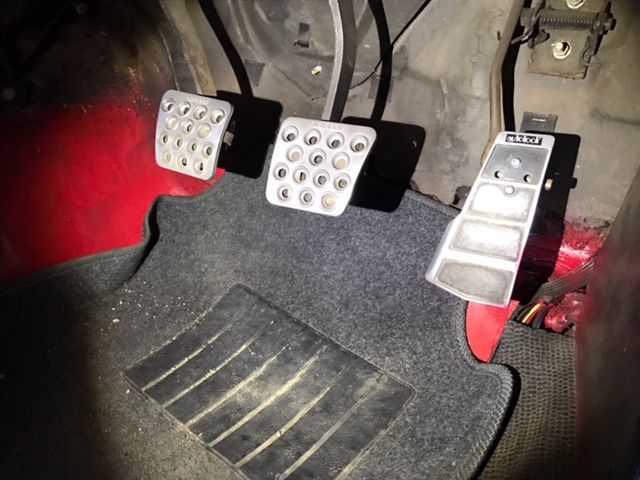 1976 Nissan Skyline GT-X pedals