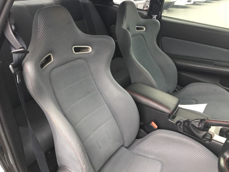 1999 Nissan Skyline R34 GT-R VSpec front seats