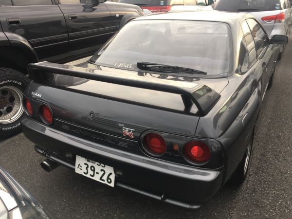 1990 Nissan Skyline R32 GT-R right rear