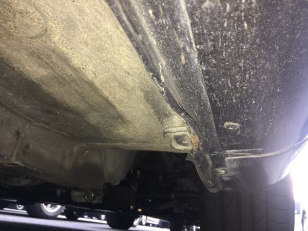 1990 Nissan Skyline R32 GT-R underbody 2