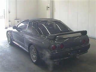 1993 Nissan Skyline R32 GT-R VSpec auction rear