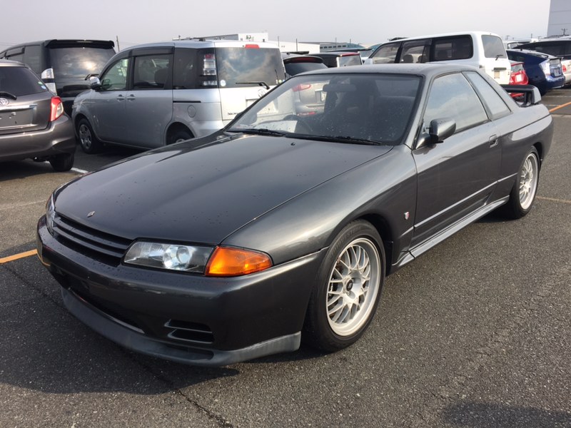 1993 Nissan Skyline R32 GT-R VSpec left front