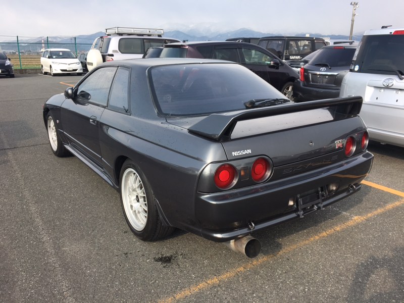 1993 Nissan Skyline R32 GT-R VSpec left rear