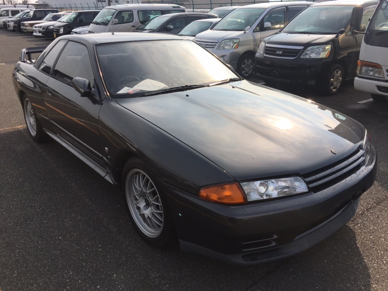 1993 Nissan Skyline R32 GT-R VSpec right front