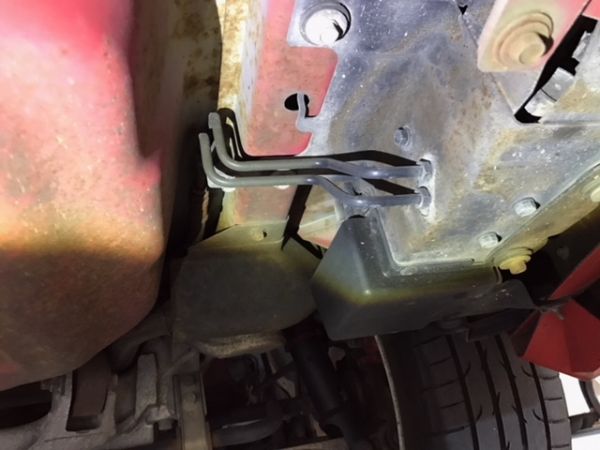 2000 Mitsubishi Lancer EVO 6 TME underbody 3