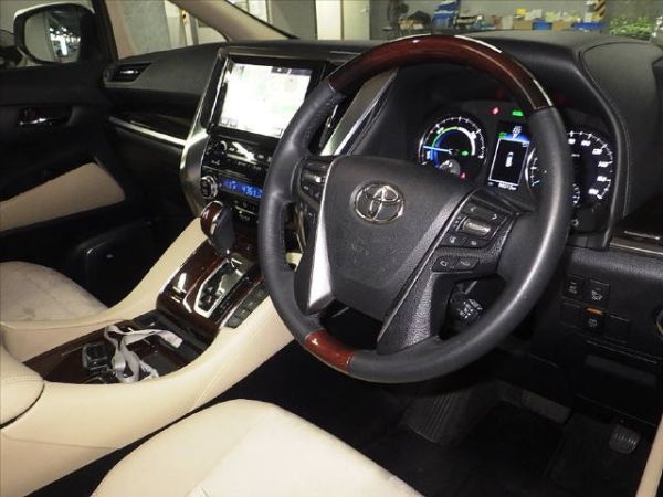 2015 Toyota Alphard Hybrid G Package 4WD 2.5L auction interior 2