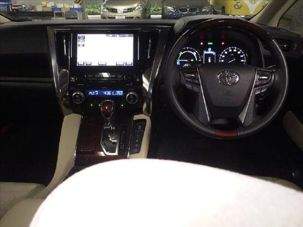 2015 Toyota Alphard Hybrid G Package 4WD 2.5L auction interior 3