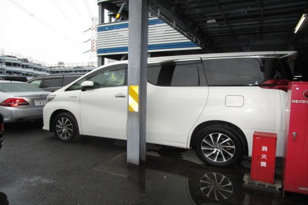 2015 Toyota Alphard Hybrid G Package 4WD 2.5L left side