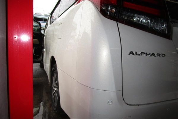 2015 Toyota Alphard Hybrid G Package 4WD 2.5L rear bumper
