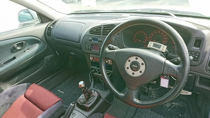 2000 Mitsubishi Lancer EVO 6.5 Tommi Mäkinen Edition steering wheel