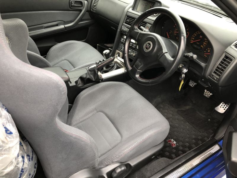 1999 Nissan Skyline R34 GTR VSpec Bayside Blue interior 2