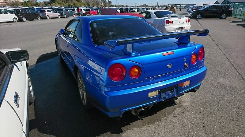 2001 Nissan Skyline R34 GT-R VSpec 2 left rear