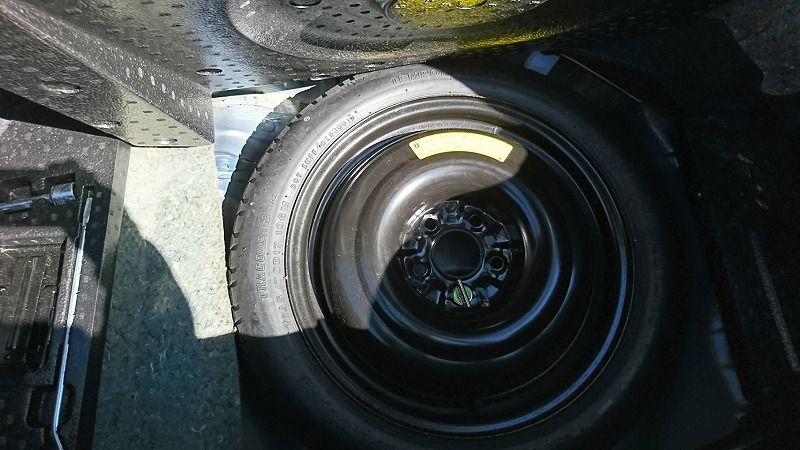 2001 Nissan Skyline R34 GT-R VSpec 2 spare tyre