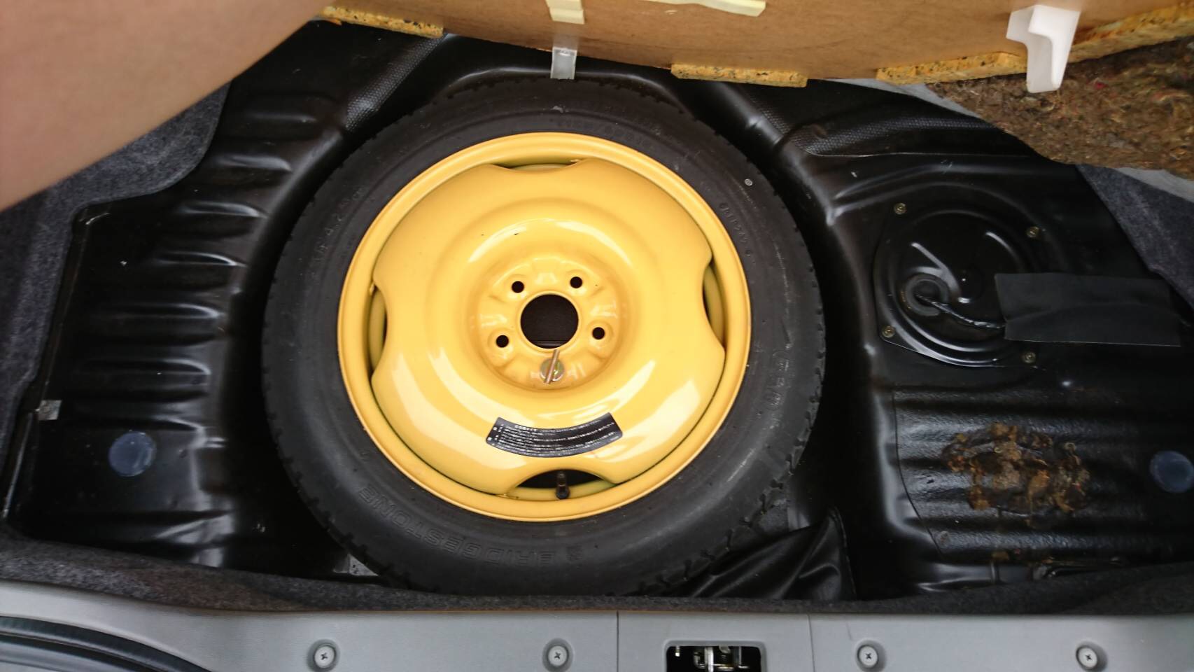 1992 Nissan Skyline R32 GTR spare tyre