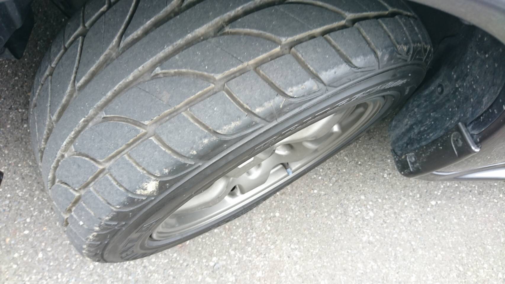 1992 Nissan Skyline R32 GTR tyre