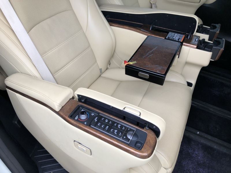 2015 Toyota Alphard Hybrid Executive Lounge rear tray table