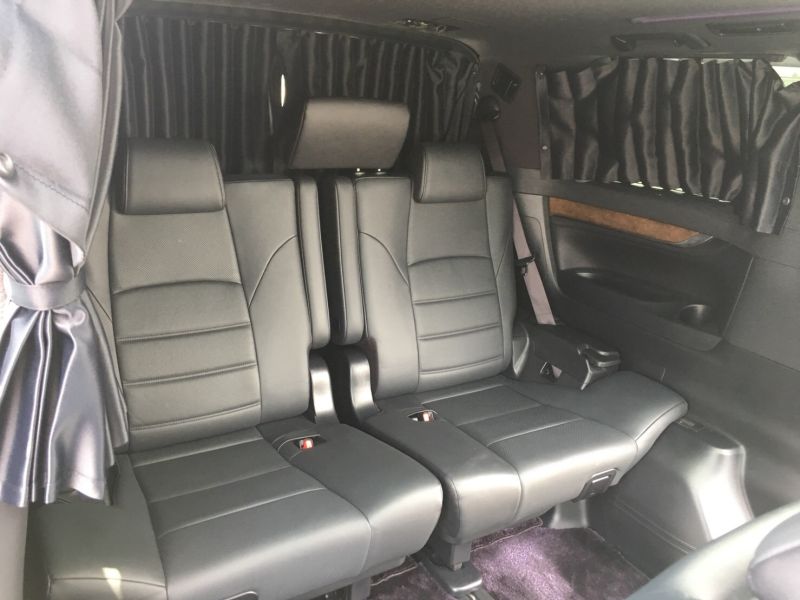 2015 Toyota Vellfire Hybrid Executive Lounge rear row seats