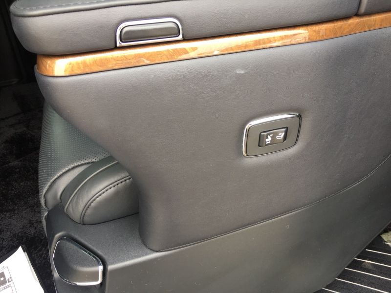 2015 Toyota Vellfire Hybrid Executive Lounge seat