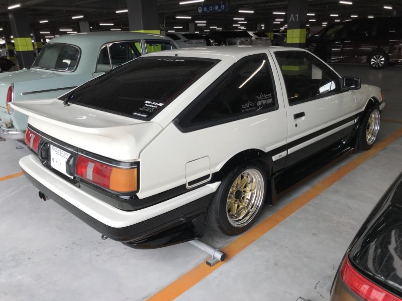 1985 Toyota Corolla Levin GT APEX right rear