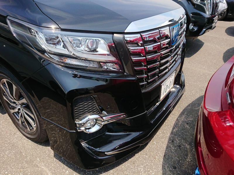 2017 Toyota Alphard Hybrid SR C Package front