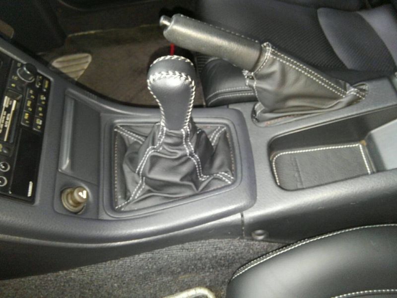 1992 Nissan Skyline R32 GTR shift knob
