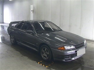 1990 Nissan Skyline R32 GTR auction front