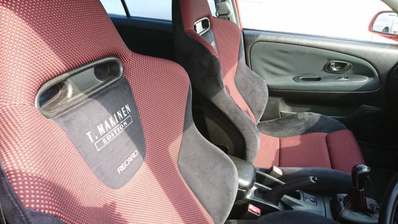 2000 Mitsubishi Lancer EVO 6 TME red seats