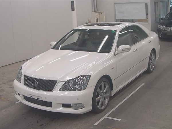 2007 Toyota Crown Athlete Premium Edition sedan auction 5