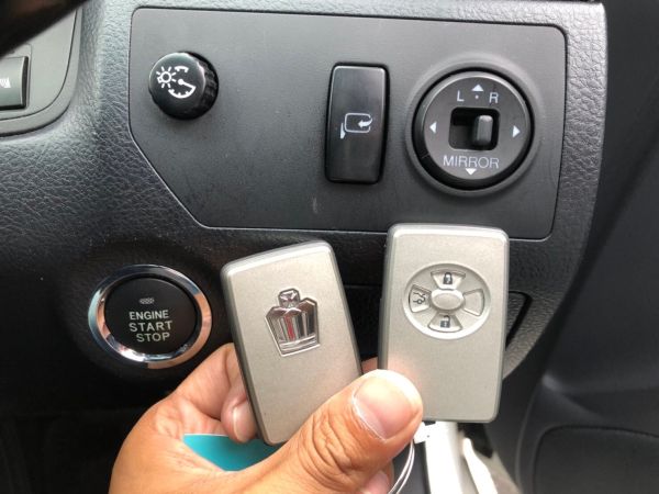 2007 Toyota Crown Athlete Premium Edition sedan remote control key