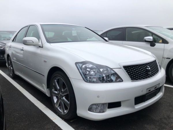 2007 Toyota Crown Athlete Premium Edition sedan right front